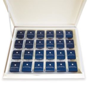 Logo Baskılı Büyük Boy Karton Kutuda 48 Adet Logolu Çikolata