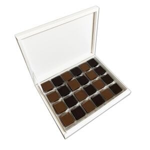 Büyük Boy Karton Kutuda 72 Adet Açık Madlen Çikolata