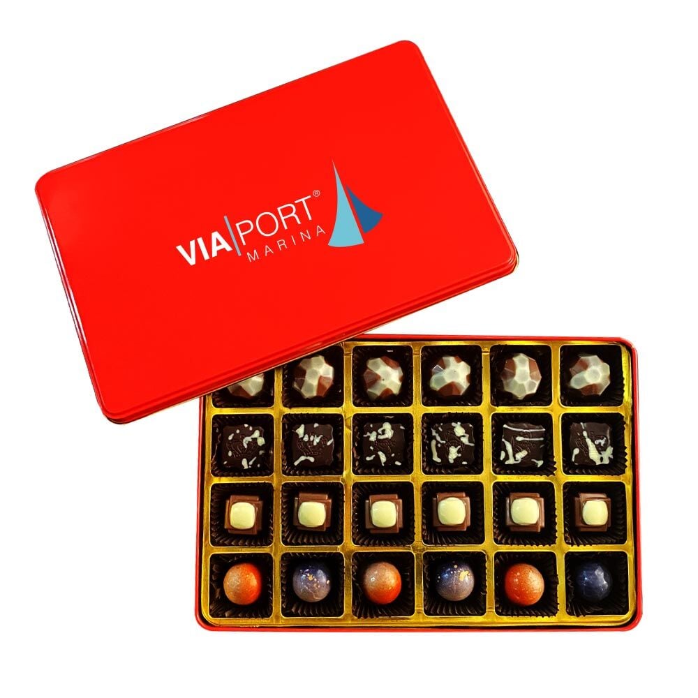 Kırmızı Büyük Boy Dikdörtgen Metal Kutuda 24 adet Spesiyal Çikolata